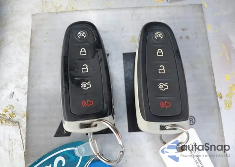 2013 Ford Escape Titanium z USA, uszkodzony, nr VIN 1FMCU9J91DUA06564